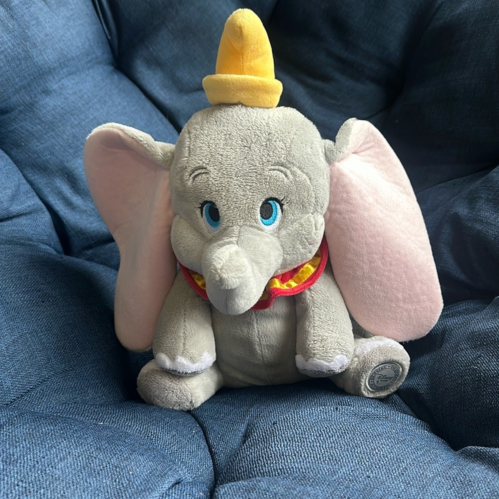 Dumbo Disney store authentic